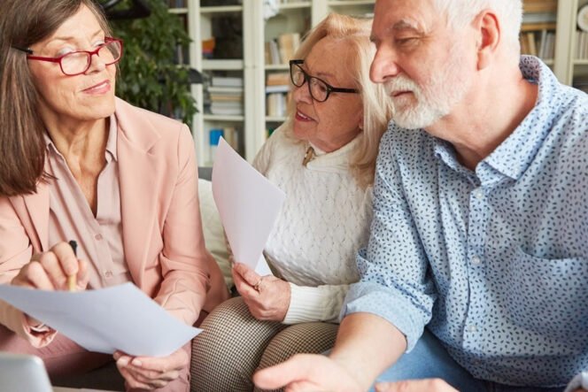 Your Ultimate Guide to a Smooth Transition to Senior Housing