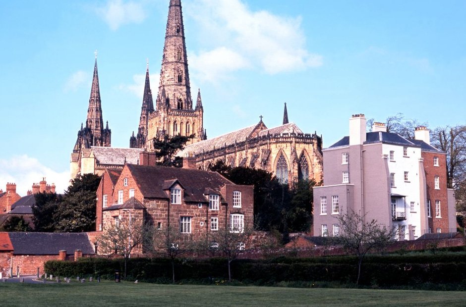 best ways for tourists to explore lichfield comfortably